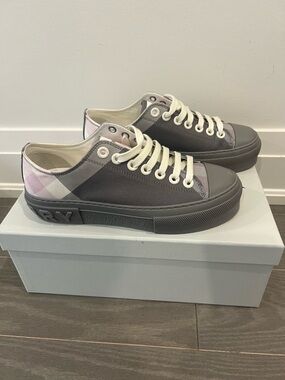 Burberry Gray and Pink Check Low-Top Sneakers
